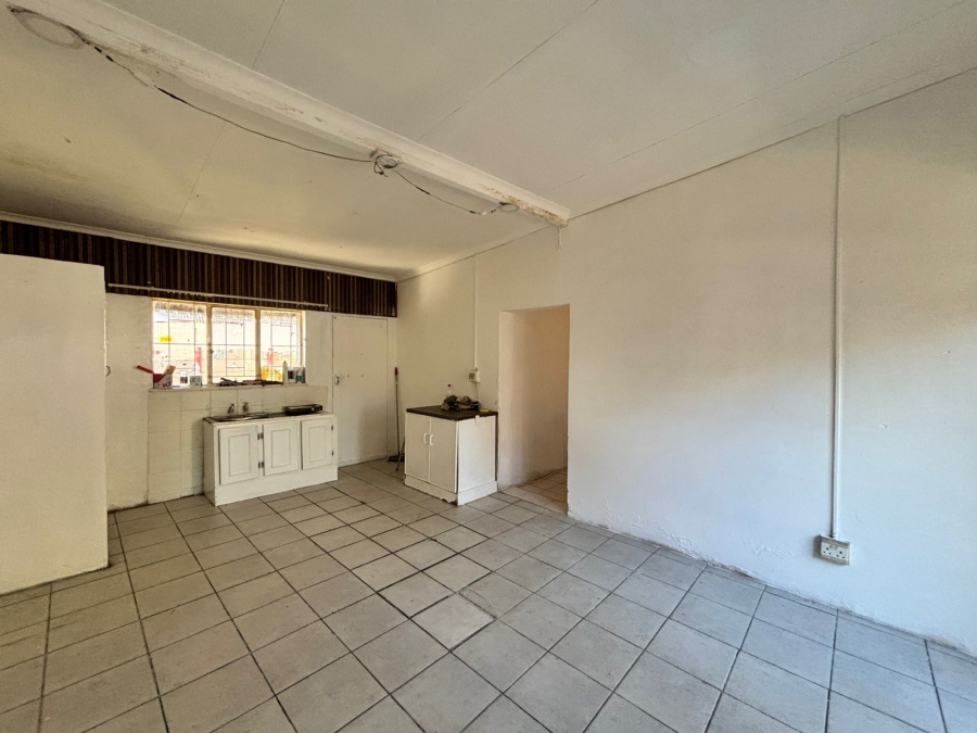 6 Bedroom Property for Sale in Songloed North West